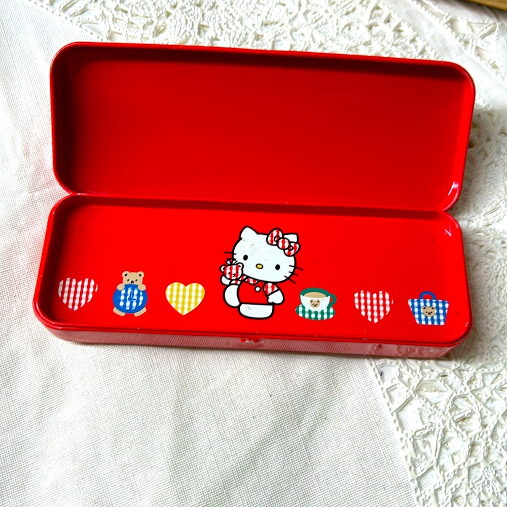🖤1994 Hello Kitty Metal Pencil Case by Sanrio - Picture 11 of 16